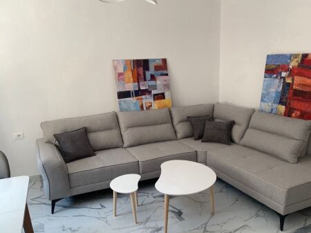 Qera | Apartament 2 + 1 | Bulevardi Zhan d\’Ark | 580 €/muaj