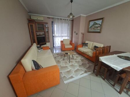 Apartament me qera 1+1 📍Brryl, prane palester Friends
