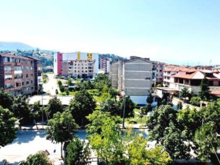 Appartamento in affitto nel quartiere 10 di Korçë