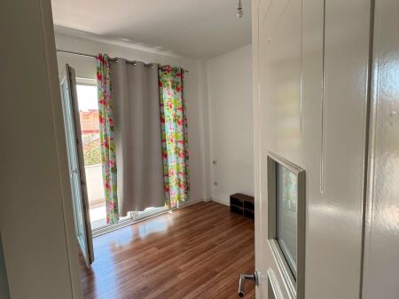 Affittasi Appartamento 1+1+1 Balcone