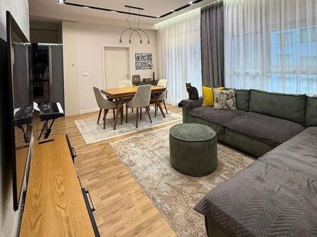 Apartament 2+1 me parkim per qira tek Mangalemi