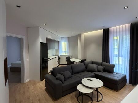 For rent 1+1+parking Selvia Center 900 thousand lek