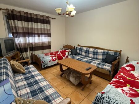 Jepet Me Qera Apartament 1+1+1 Ballkon