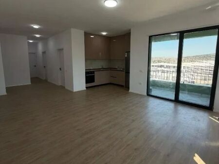 Zyre me qera 3+1 tek 5 Maji (ID BZ21039) Tirane