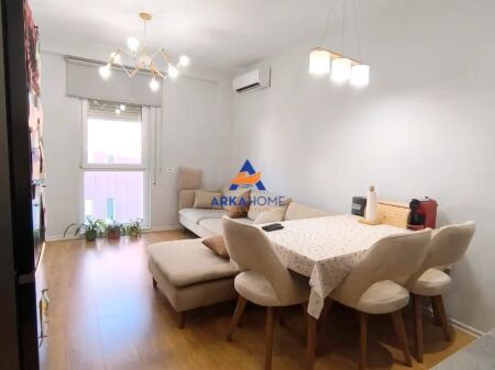 JEPET ME QERA APARTAMENT 2+1+BALLKON " 65.000 LEKE"