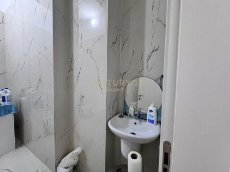 Appartamento 2+1 vuoto – Donika Center, Tirana