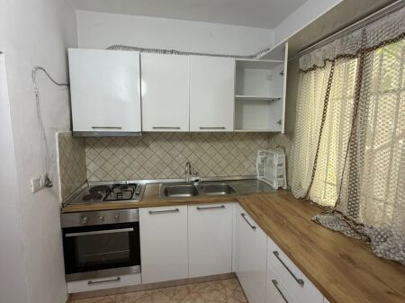 Qera | Shtëpi private 2 + 1 | Spitali Amerikan 2 | 500 €/muaj