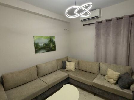 1+1 is given in the basement of Big Market furnished 40000 lek