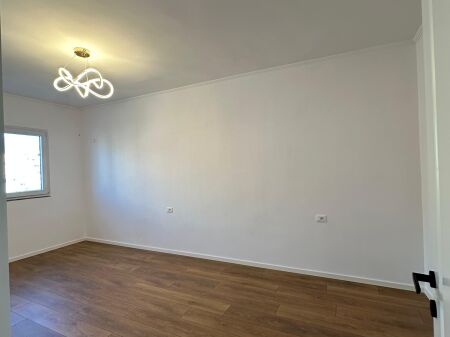 SHITET APARTAMENT 2+1 PRANË FAKULTETIT TË SHKENCAVE TIRANË