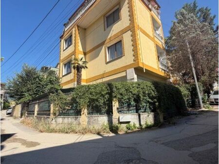 In vendita, Casa a 4 piani, Ville Tedesche, Tirana.