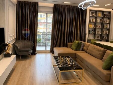 SUPER APARTAMENT 2+1+2 PËR SHITJE | RRUGA E BARRIKADAVE.. ID: 530601001-200