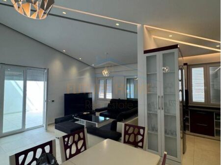 Shitet, Apartament 2+1+2+Verandë, Rruga Shefqet Kuka , Fresk
