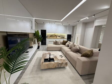 Apartment 2+1 for rent in Bllok.