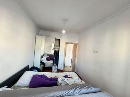 Appartamento 1+1+1 con balcone in affitto