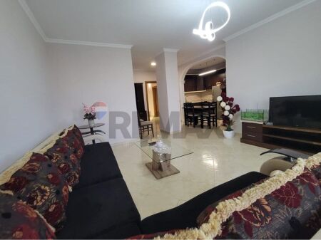 Apartament 3+1+2 per shitje prane Kristal Center