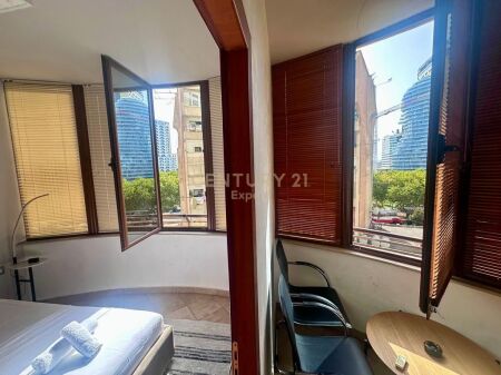 APPARTAMENTO 2+1 IN AFFITTO IN CENTRO !!! 860 € /Mese 80,000 Lek /Mese