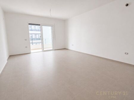 PRANE LUNGOMARE SHESIM APARTAMENT 2+1 + POST PARKIMI EKSTRA 190,800 €