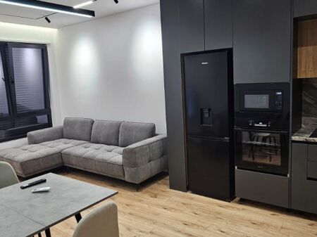 Affitto | Apartament 2 + 1 + 2 | Rruga 5 Maji | 600 €/mese