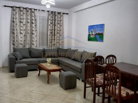 QERA APARTAMENT 2+1+2 PRANE ARTISTIT ASTIR