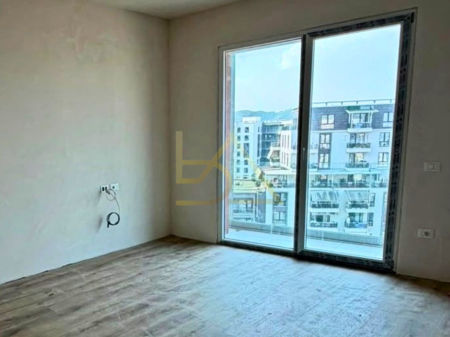 SHITET APARTAMENT 2+1 – FUSHA E AVIACIONIT, TIRANË