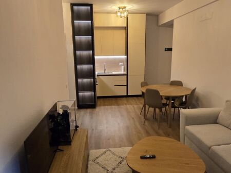 Affittasi 1+1 Fresku Residenca Oxa 40.000 leke