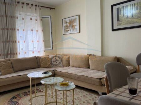 Shitet, Apartament 1+1, Kopshti Zoologjik, Tiranë