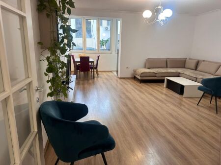 Apartament me qira 3+1-Pazari i ri,Qender