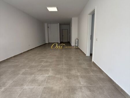 LIQENI I THATE, SPAZIO UFFICIO 160M2 IN AFFITTO