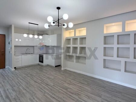 Apartment 1+1 for sale at Rruga e Barrikadave, Qender