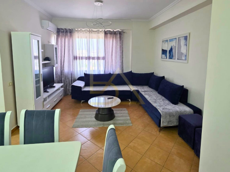 JEPET ME QIRA APARTAMENT 2+1 – PLAZH, RRUGA PAVARËSIA, DURRËS