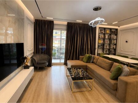 Super apartment for sale at Barrikadave Street