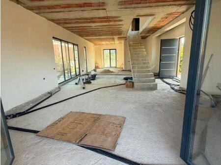 Business Building for Rent 2-Storey, TEG, Tirana