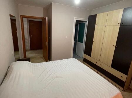 Jepet me qira apartament 2+1 në Misto Mame!
