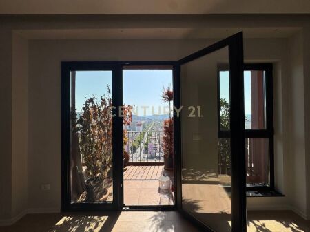 PREMIUM OFFICE FOR RENT IN TIRANA GARDEN BUILDING