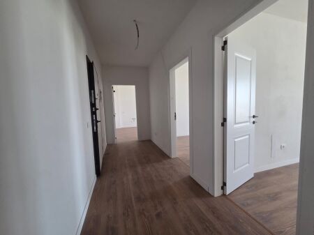 Apartament 2+1 per shitje Kamez !