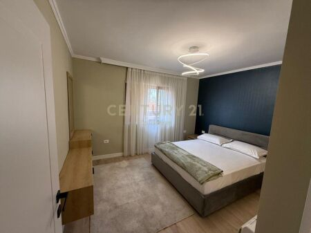 APARTAMENT 2+1 ME QERA | RRUGA E SALES, TIRANË