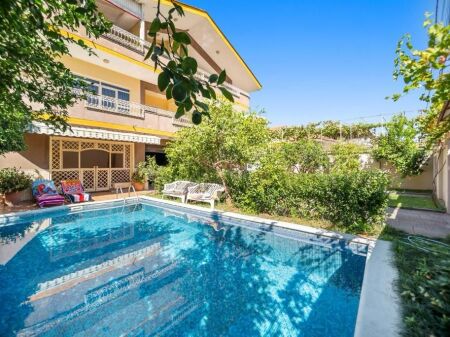 2nd floor villa for rent American Hospital Misto Mame