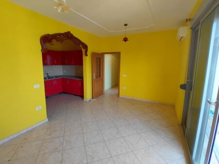 Apartament 1+1 ne Shitje Zogu i Zi, Prane Rrethrrotullimit ne Tirane ID 5419