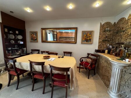 Apartament 2+1+2 per shitje te Komuna e Parisit