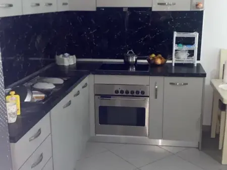 Qera | Apartament 1 + 1 | Rruga Njazi Meka | 450 €/muaj