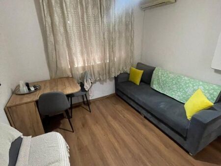 JEPET ME QIRA – APARTAMENT 1+1 | 50 m² 📍 Lulishtja “1 Maji” – Përballë ish-Ekspozitës