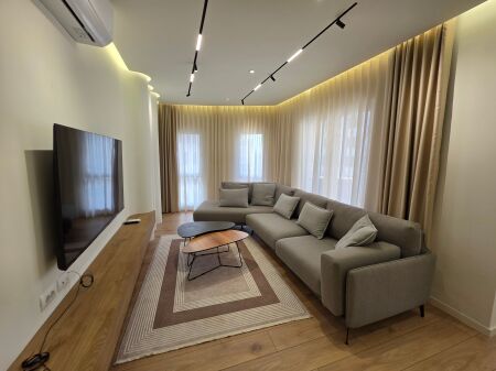📣 QERA 🏡 SUPER Apartament 2+1+2  📍Zogu i Zi, 🛤 Rruga Dritan Hoxha ✨️  💵 Çmimi: 100.000 Lekë/Muaj