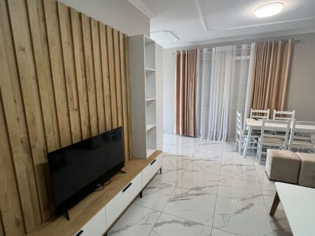 Apartament me qera 1+1