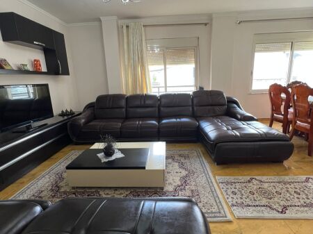 Apartament me Qira 2+1,prane kopshtit zoologjik