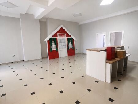 SHOP FOR RENT 40,000 ALL IN ASTIR