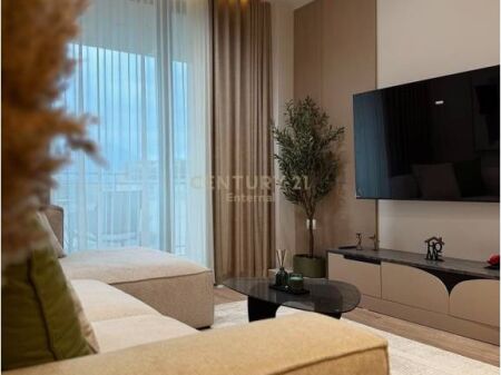 Apartament 2+1 Për Shitje te Rruga Mine Peza