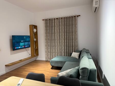 Shtëpi Private 1+1 me Oborr të Madh me Qira – Plazh ,Durrës