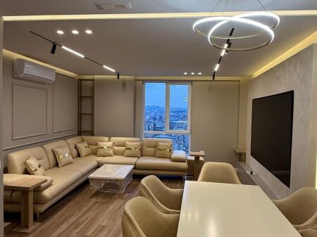 Apartament 2+1+2 për shitje