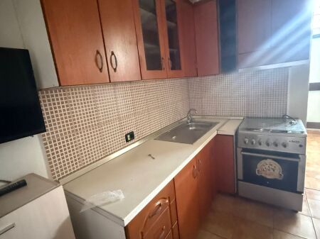 Qera | Shtëpi private 1 + 1 | Bulevardi i Ri | 400 €/muaj