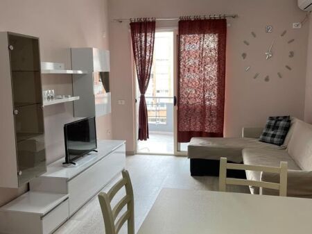 Apartament 1+1 per qera Astir !
